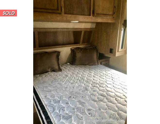 2017 Starcraft Launch Grand Touring 299BHS Travel Trailer at Lakeland RV Center STOCK# 3547A Photo 8