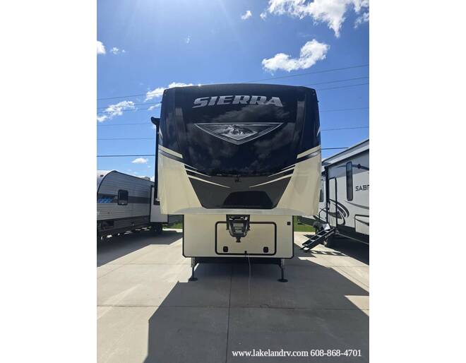 2021 Sierra 368FBDS Fifth Wheel at Lakeland RV Center STOCK# 3824A Photo 2
