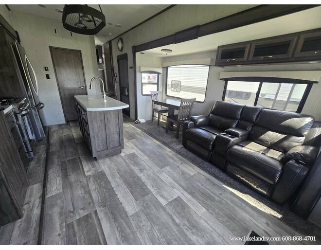2021 Sierra 368FBDS Fifth Wheel at Lakeland RV Center STOCK# 3824A Photo 10