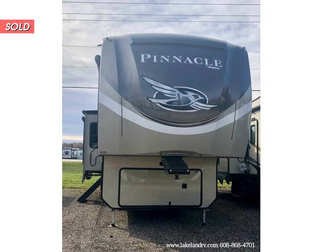 2018 Jayco Pinnacle 36FBTS Fifth Wheel at Lakeland RV Center STOCK# 3555A Photo 2