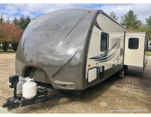 2013 Crossroads Sunset Trail Reserve 30RE  at Lakeland RV Center STOCK# 3627A Exterior Photo