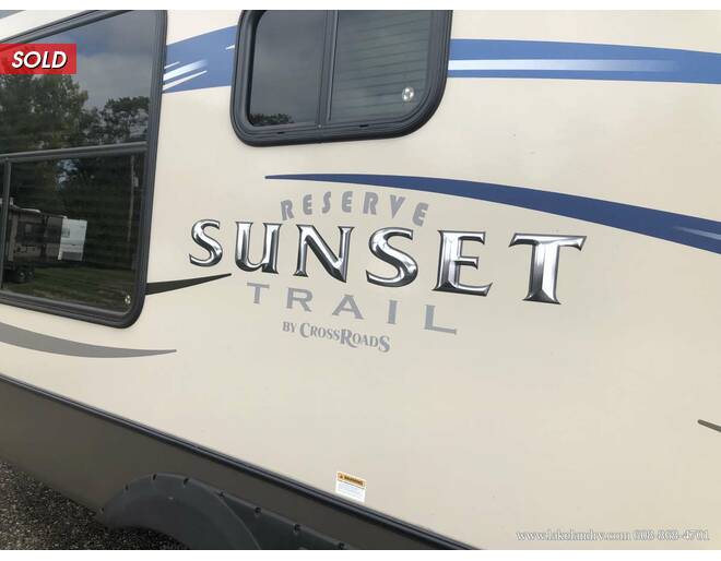2013 Crossroads Sunset Trail Reserve 30RE Travel Trailer at Lakeland RV Center STOCK# 3627A Photo 3