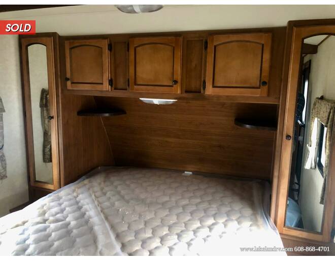 2013 Crossroads Sunset Trail Reserve 30RE Travel Trailer at Lakeland RV Center STOCK# 3627A Photo 11