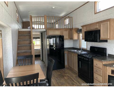 2022 Forest River Summit 40CKCL Park Model at Lakeland RV Center STOCK# 3704 Photo 3
