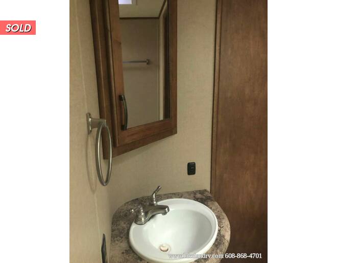 2015 Grand Design Reflection 323BHS Fifth Wheel at Lakeland RV Center STOCK# 3714A Photo 14