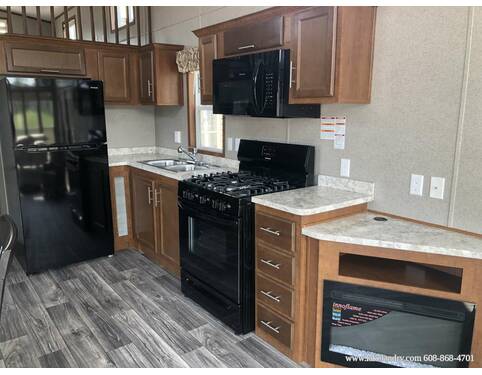 2023 Forest River Summit 40CKCL Park Model at Lakeland RV Center STOCK# 3731 Photo 4