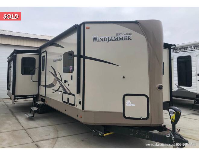 2019 Rockwood WindJammer 3029V Travel Trailer at Lakeland RV Center STOCK# 3748B Exterior Photo