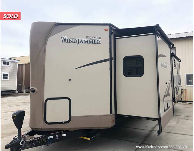 2019 Rockwood WindJammer 3029V Travel Trailer at Lakeland RV Center STOCK# 3748B Photo 2