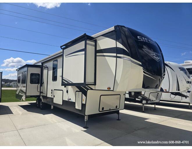 2021 Sierra 368FBDS Fifth Wheel at Lakeland RV Center STOCK# 3824A Exterior Photo